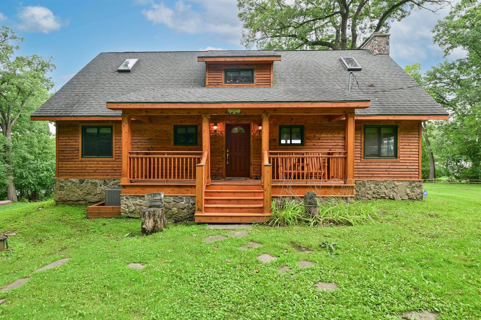 N6993 Oakwood Rd, Richmond, WI 53190