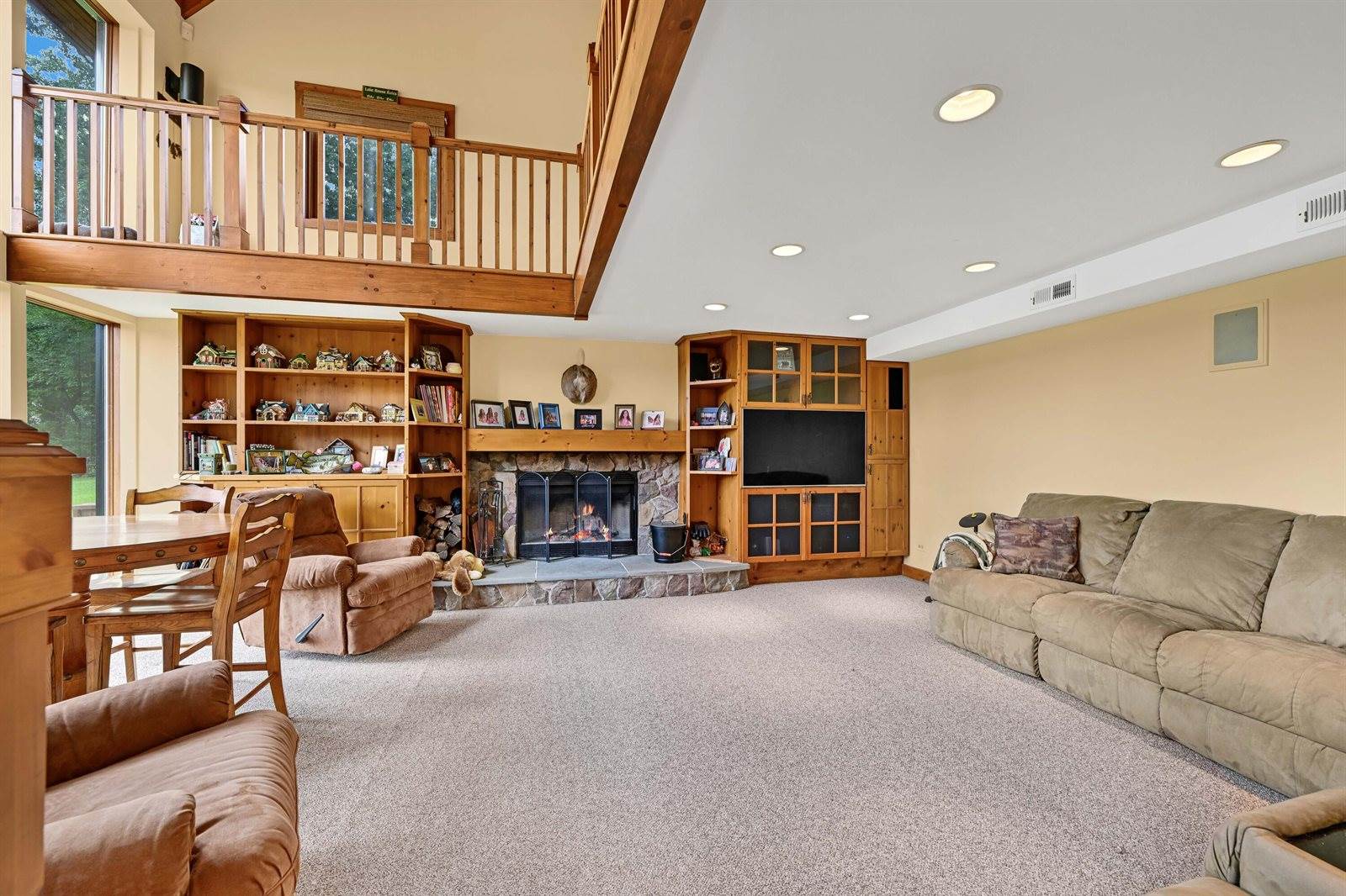 N6993 Oakwood Rd, Richmond, WI 53190