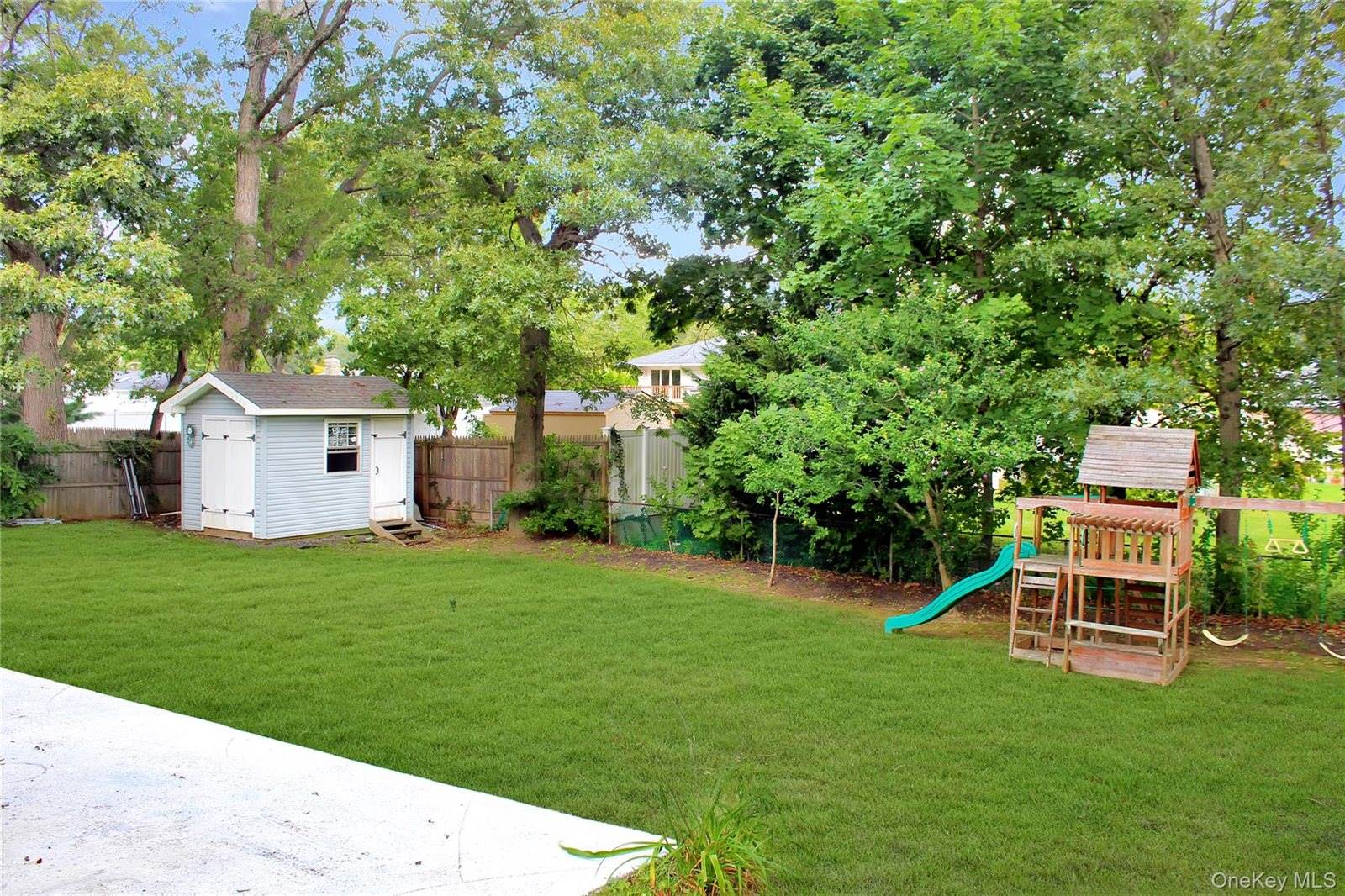 1141 Waverly Avenue, Brookhaven, NY 11738