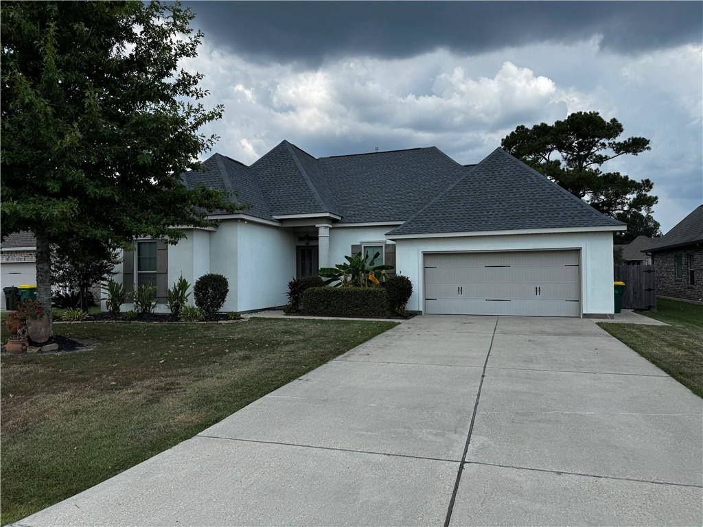 1017 Fox Sparrow Loop, Madisonville, LA 70447