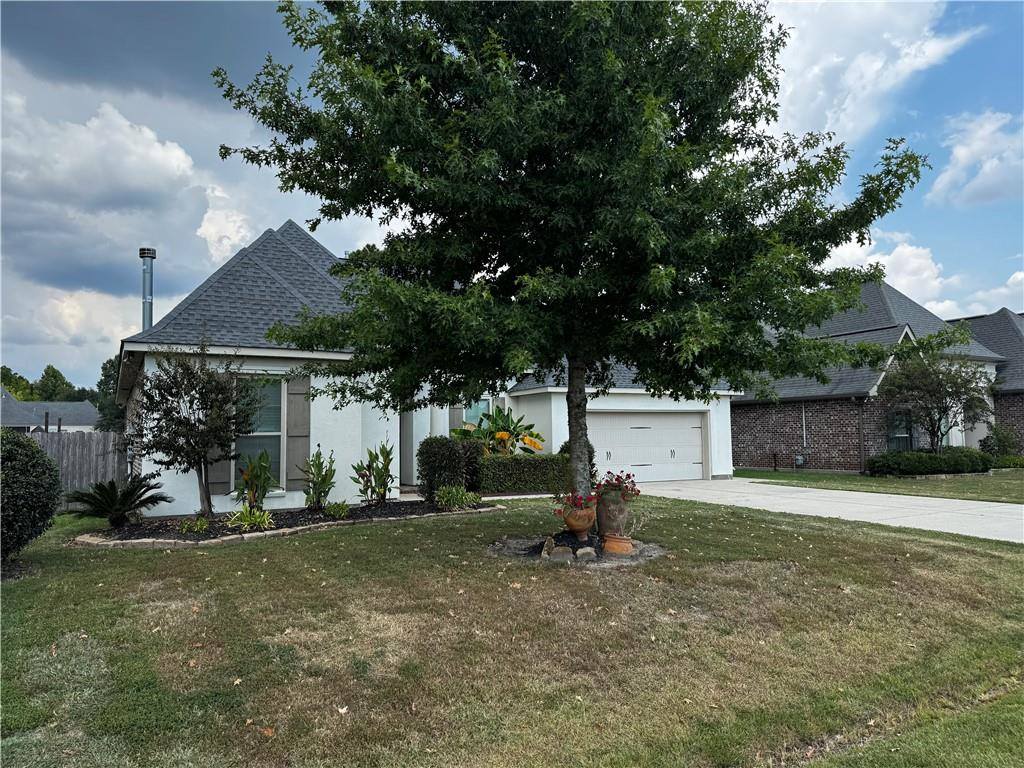 1017 Fox Sparrow Loop, Madisonville, LA 70447
