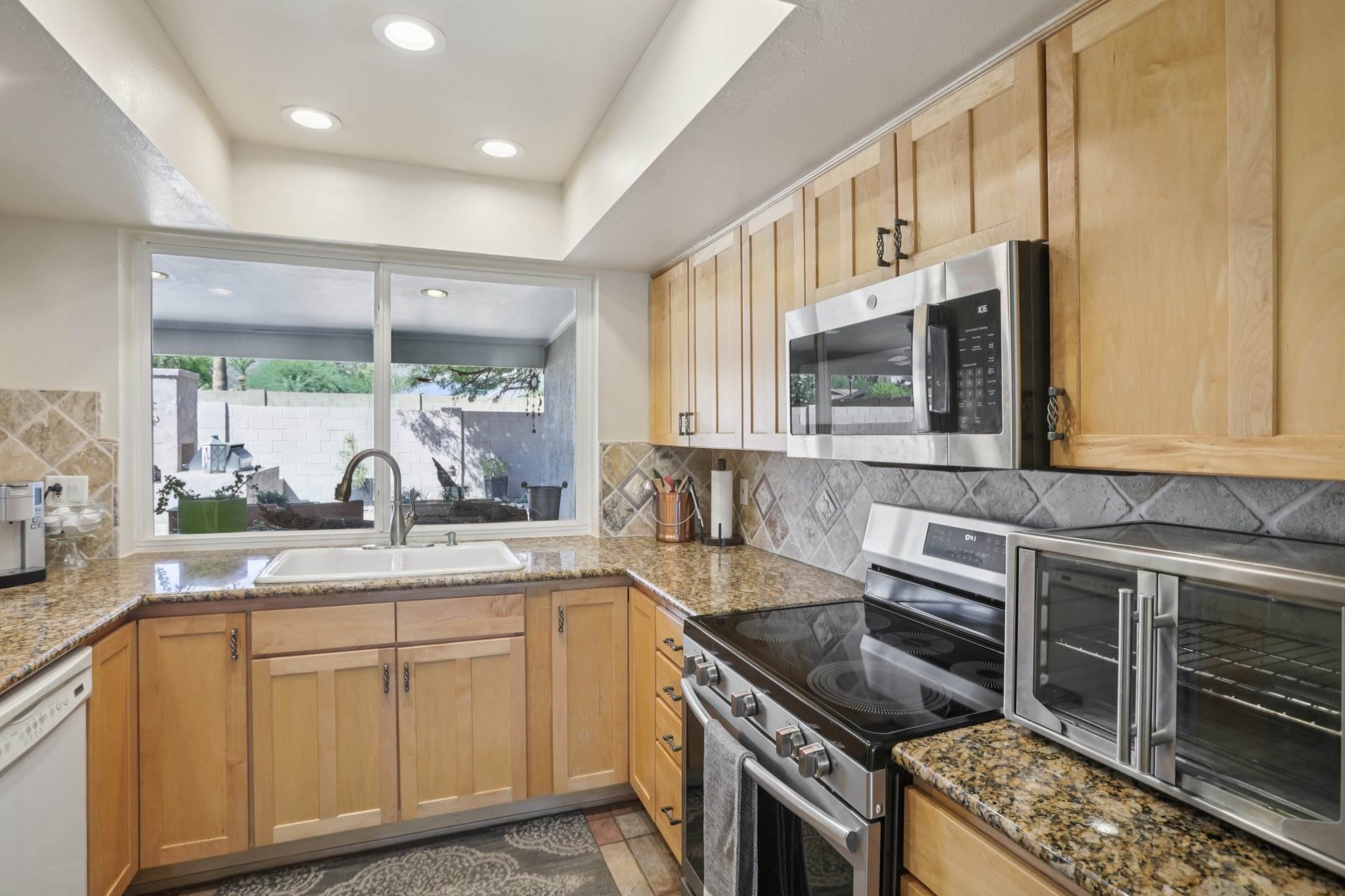 10034 N 26th Street, Phoenix, AZ 85028