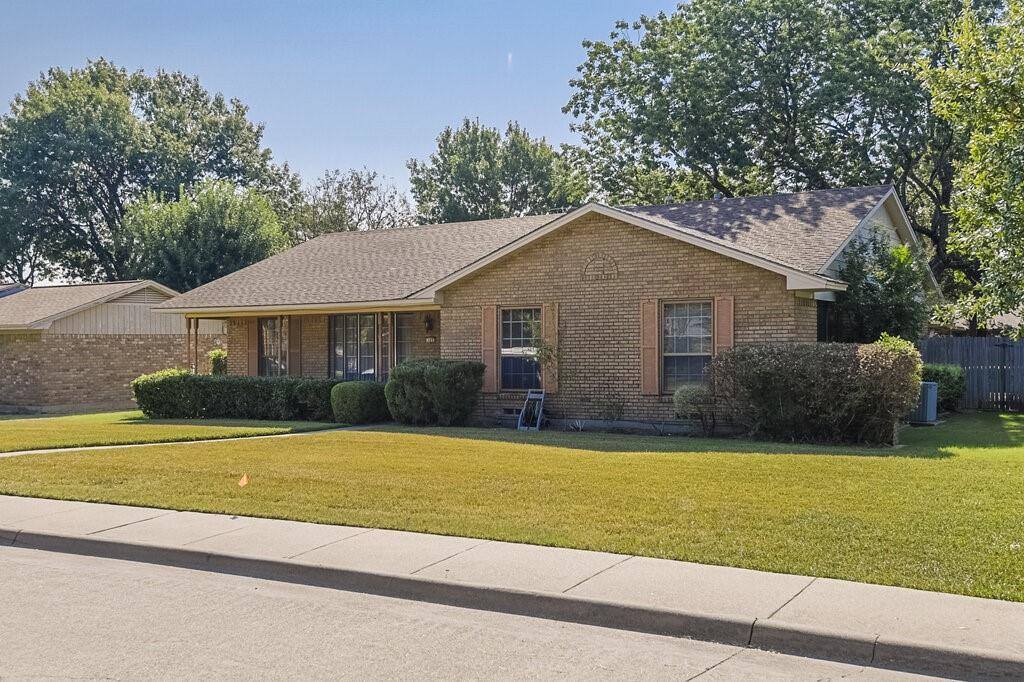 105 Dartmouth Drive, Waxahachie, TX 75165