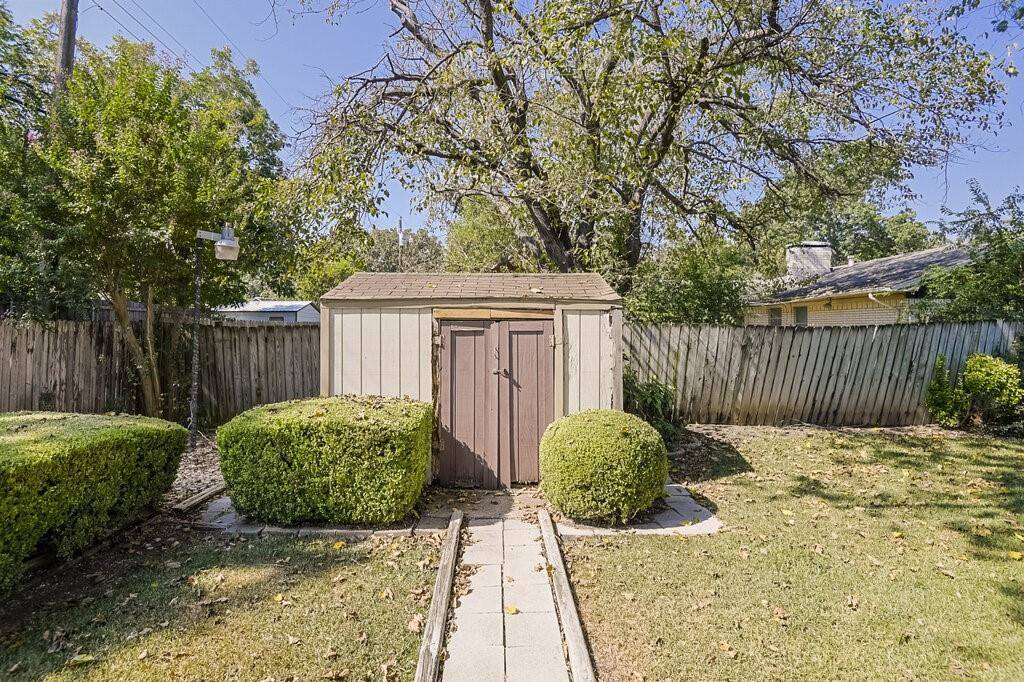 105 Dartmouth Drive, Waxahachie, TX 75165