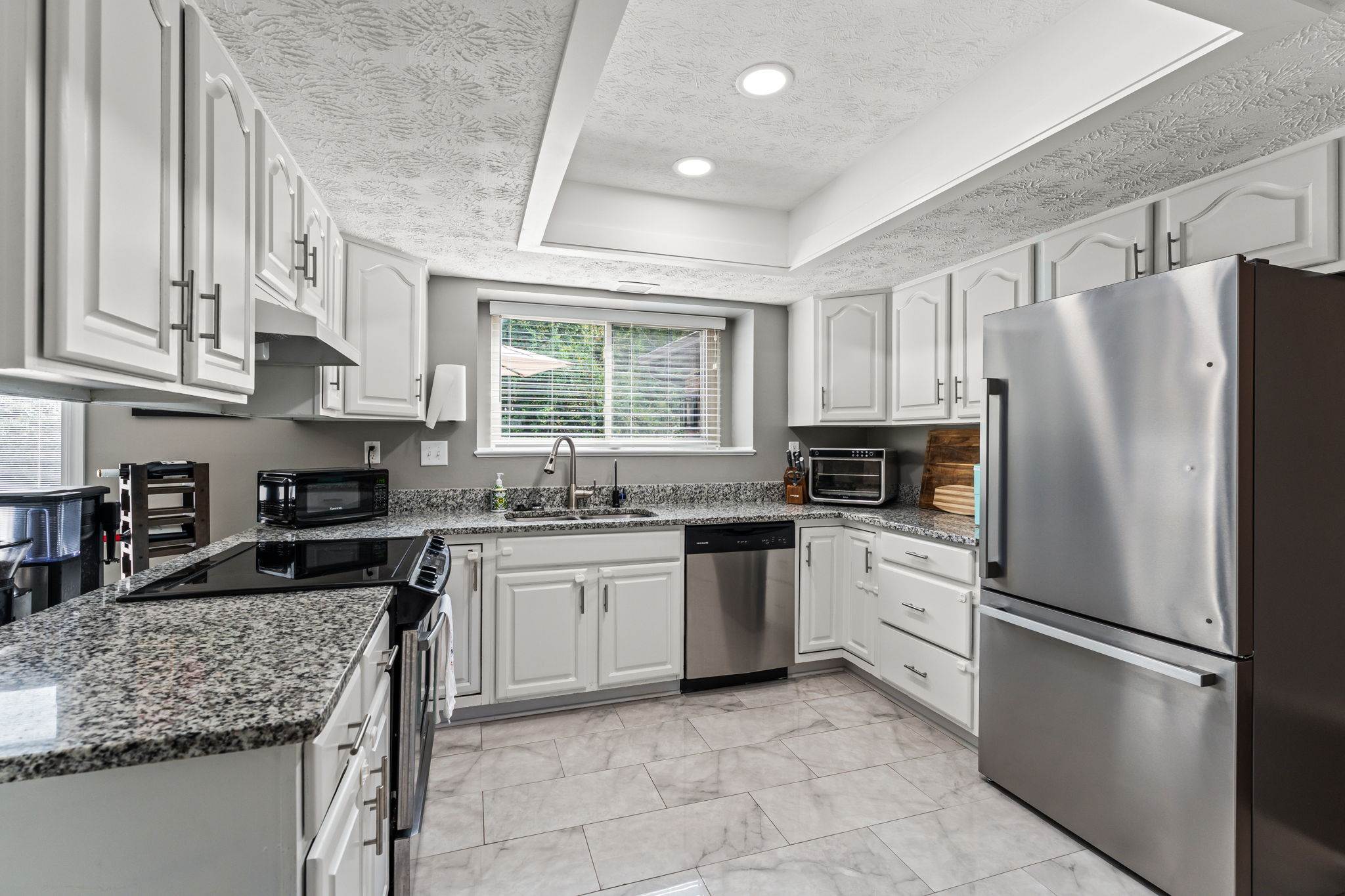 9038 Woodstream Lane, Dayton, OH 45458