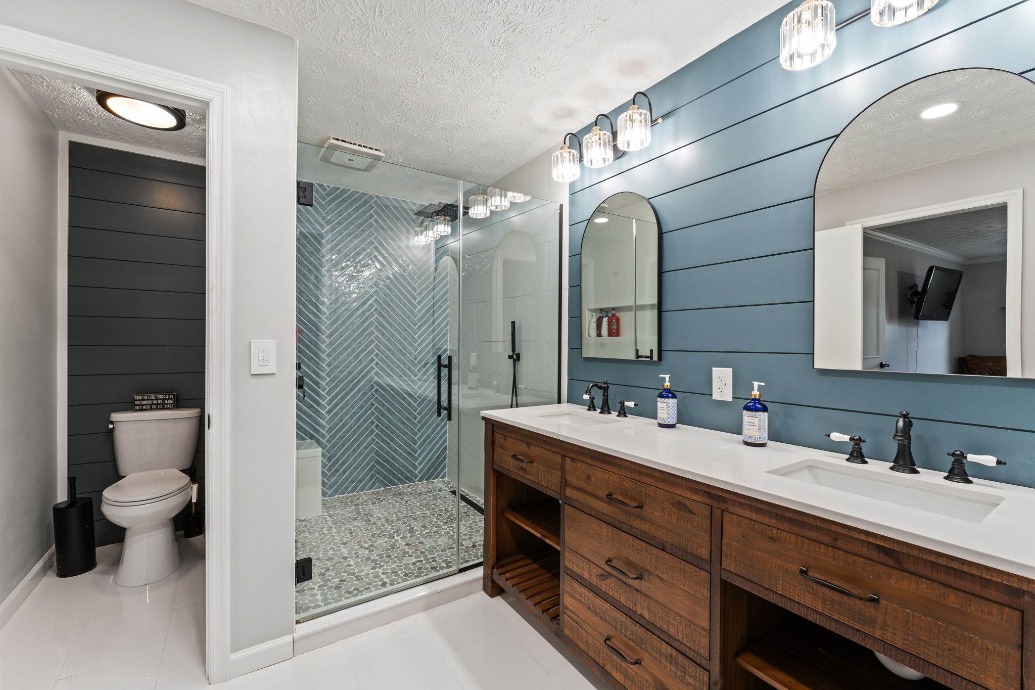 9038 Woodstream Lane, Dayton, OH 45458