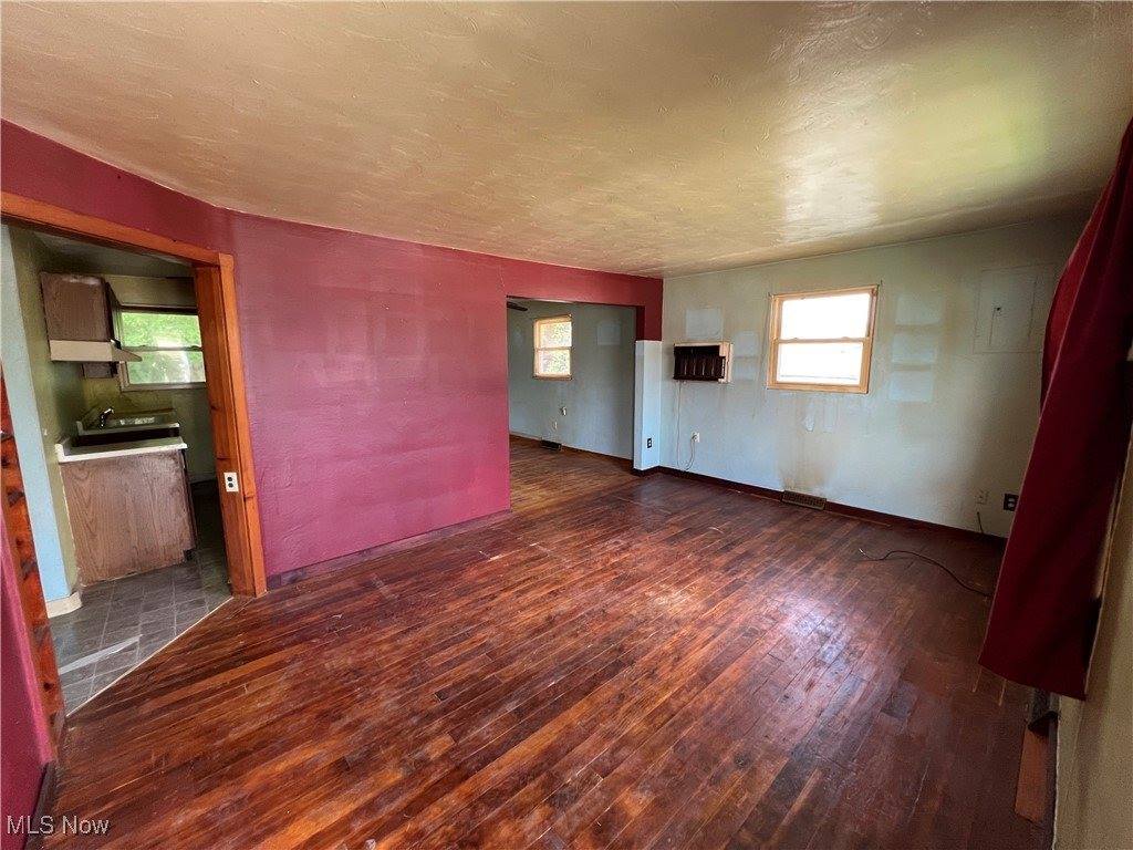 430 Mccartney Road, Campbell, OH 44405