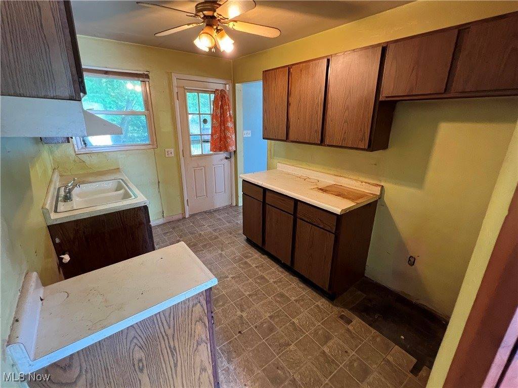 430 Mccartney Road, Campbell, OH 44405