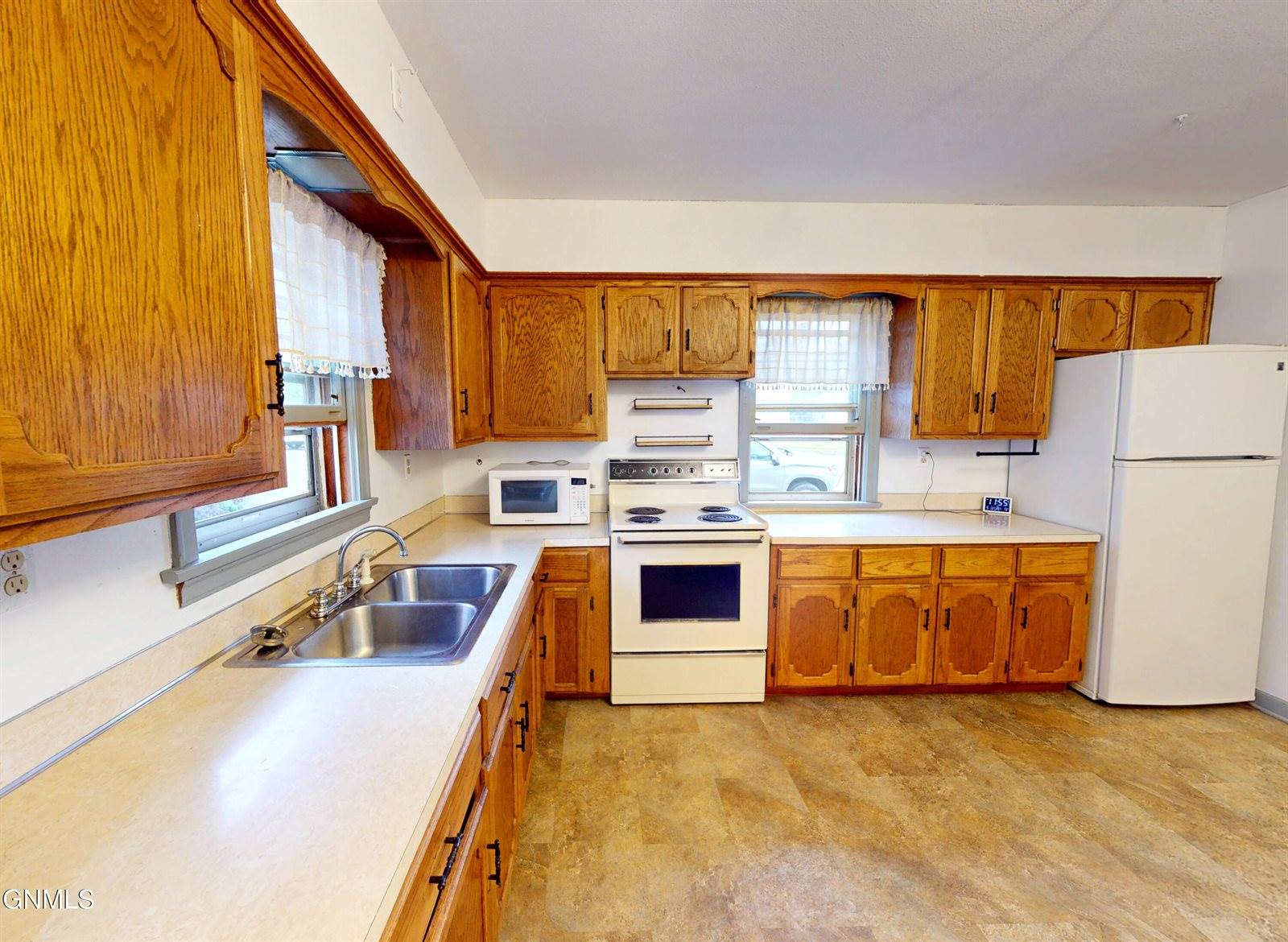 315 2nd Street East, Napoleon, ND 58561