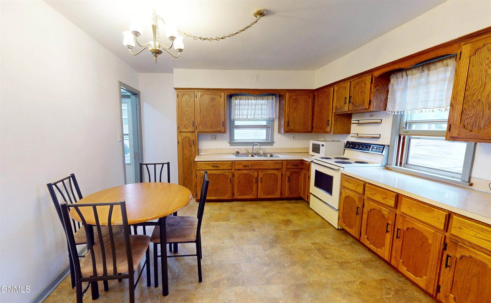 315 2nd Street East, Napoleon, ND 58561