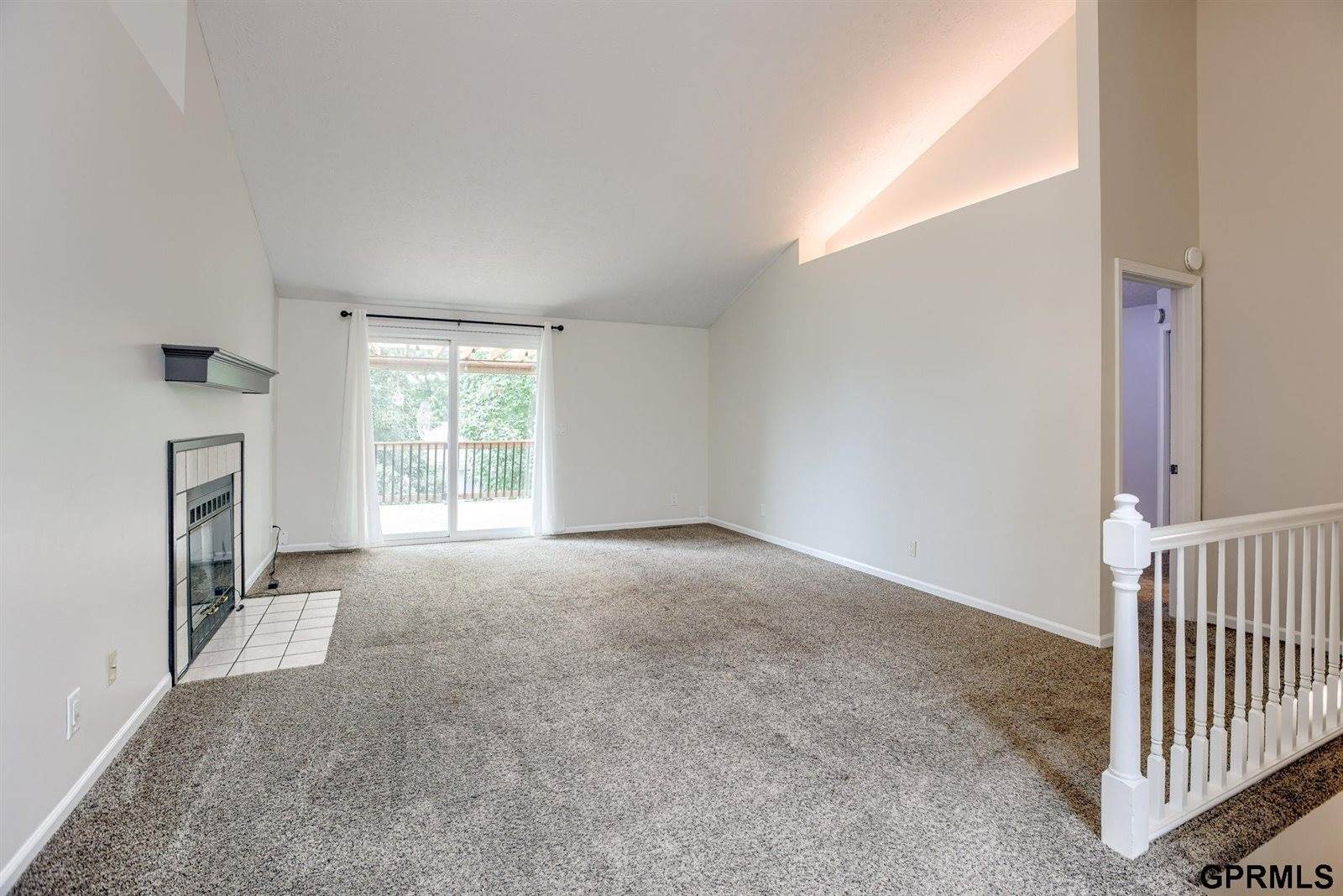 7520 South 135th Street, Omaha, NE 68138