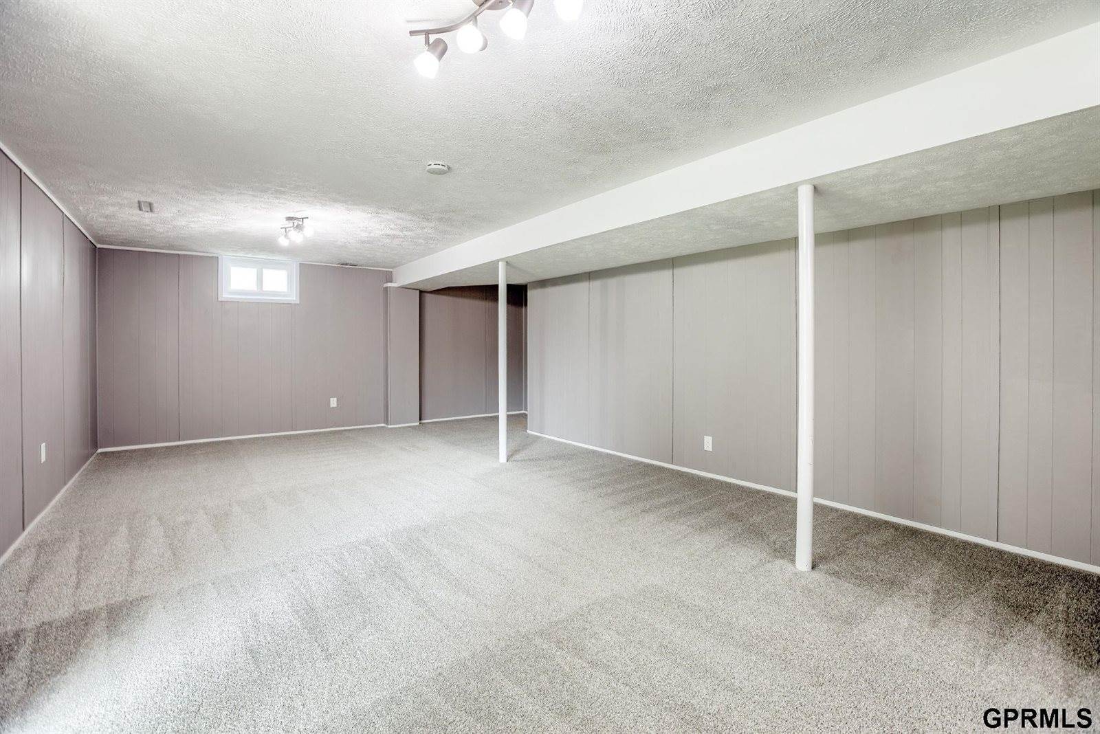 7520 South 135th Street, Omaha, NE 68138