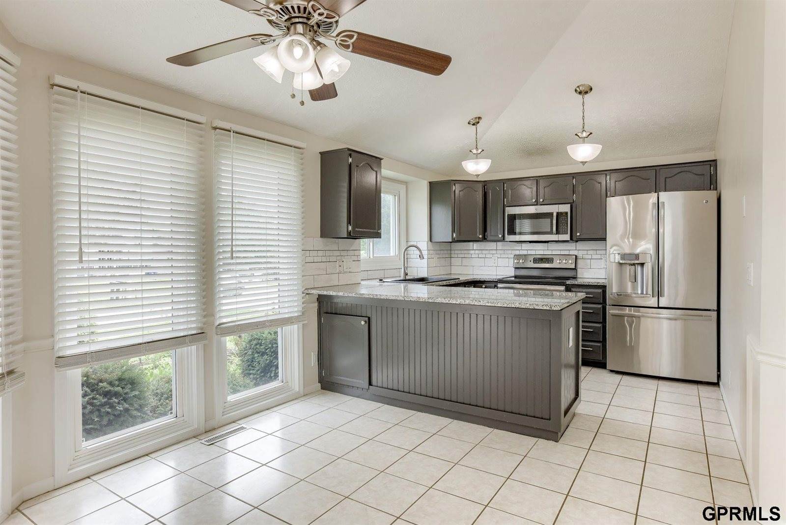 7520 South 135th Street, Omaha, NE 68138