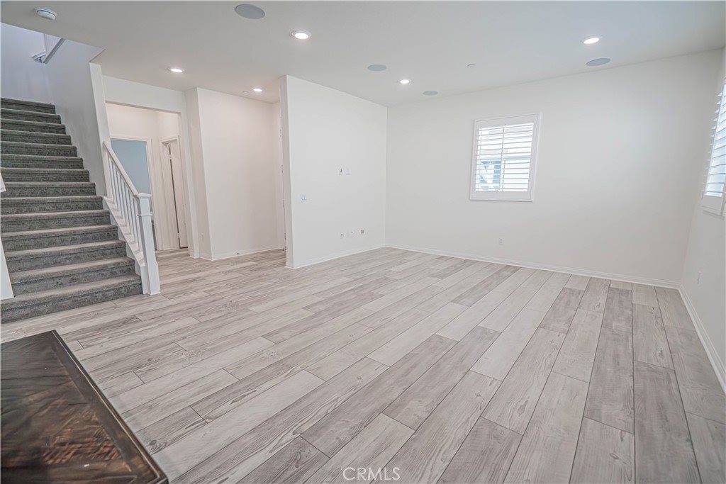 17047 Zion Dr., Canyon Country, CA 91387