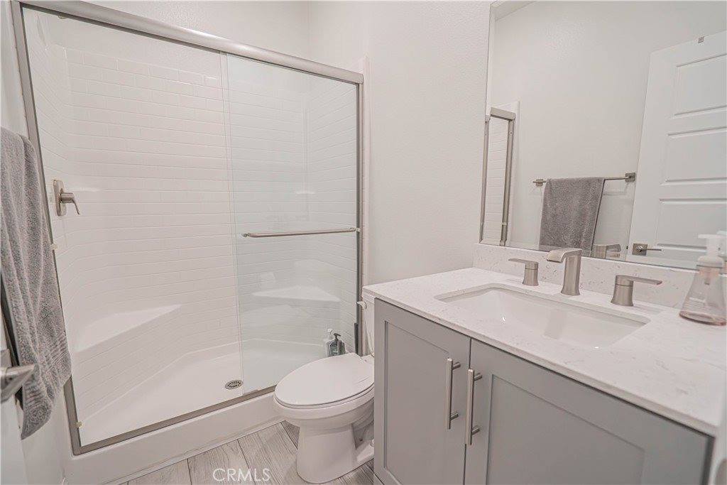 17047 Zion Dr., Canyon Country, CA 91387