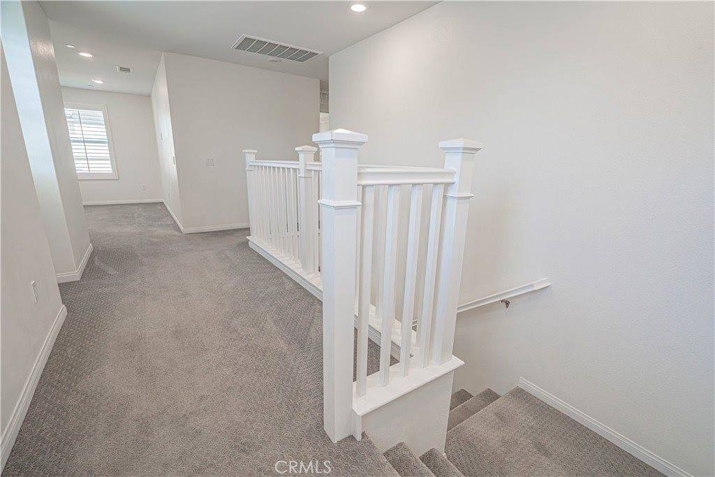 17047 Zion Dr., Canyon Country, CA 91387