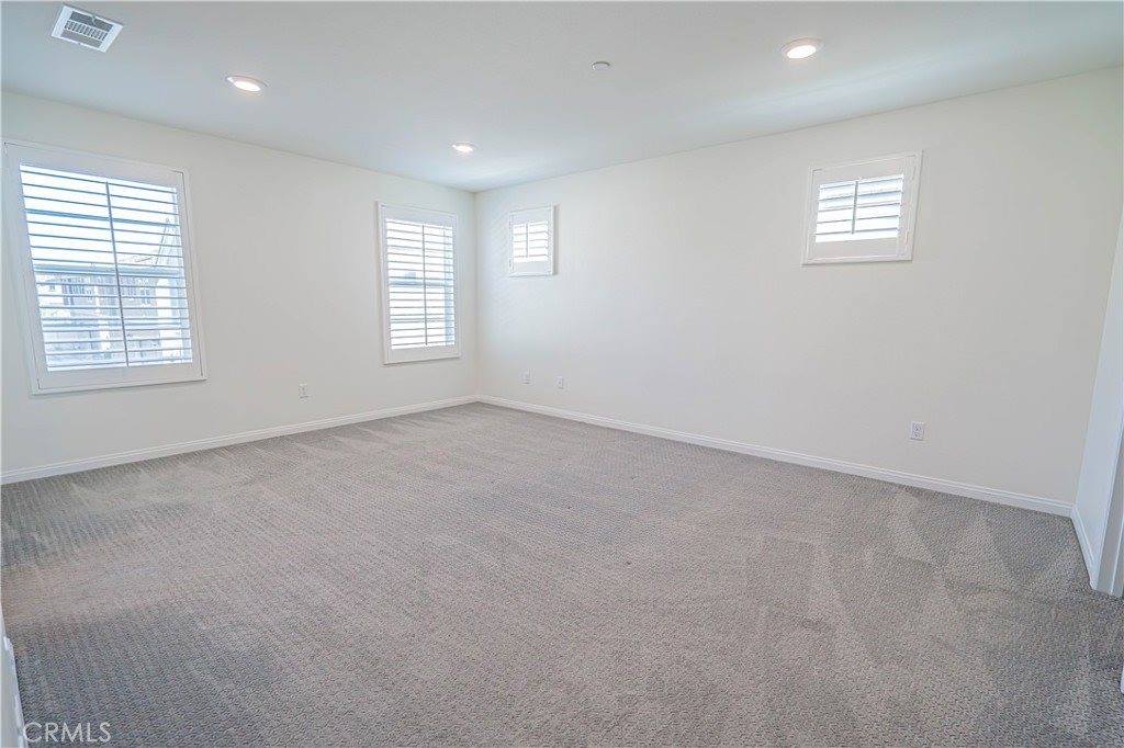 17047 Zion Dr., Canyon Country, CA 91387