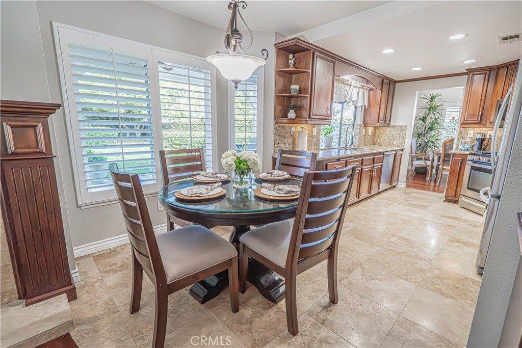 28655 Greenwood Pl, Castaic, CA 91384