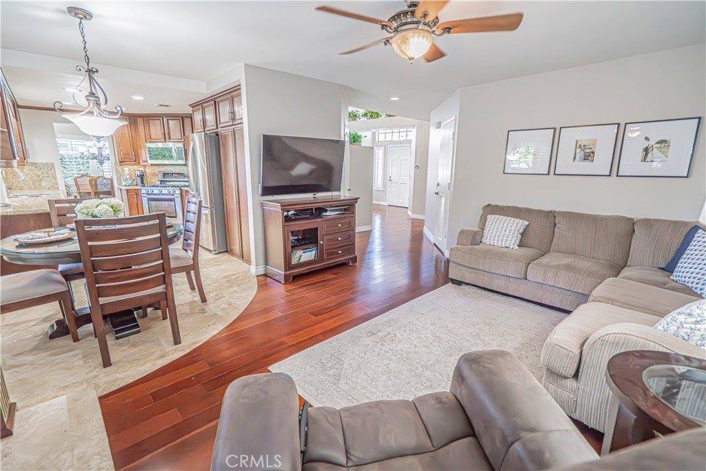 28655 Greenwood Pl, Castaic, CA 91384