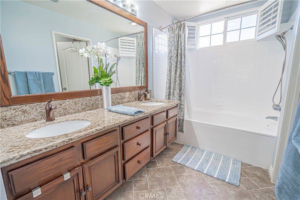 28655 Greenwood Pl, Castaic, CA 91384