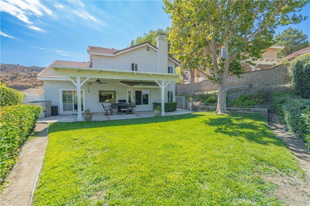 28655 Greenwood Pl, Castaic, CA 91384