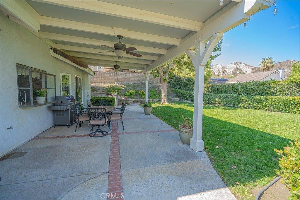 28655 Greenwood Pl, Castaic, CA 91384
