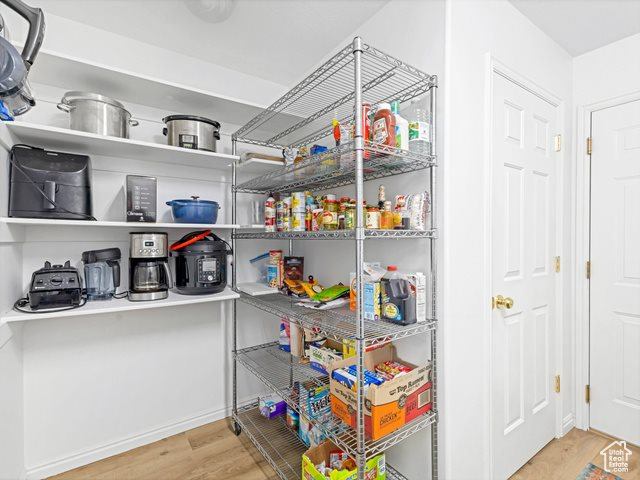 1212 West Willow Run Dr South, Murray, UT 84123