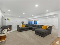 1212 West Willow Run Dr South, Murray, UT 84123