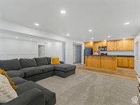 1212 West Willow Run Dr South, Murray, UT 84123