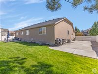 1212 West Willow Run Dr South, Murray, UT 84123