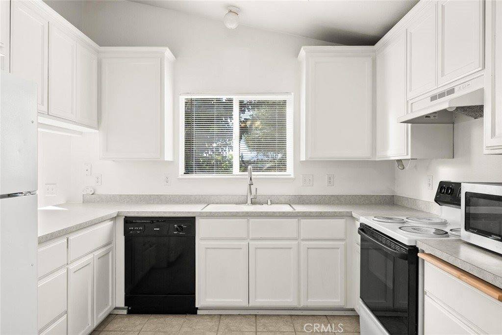 330 Houghton, Corning, CA 96021