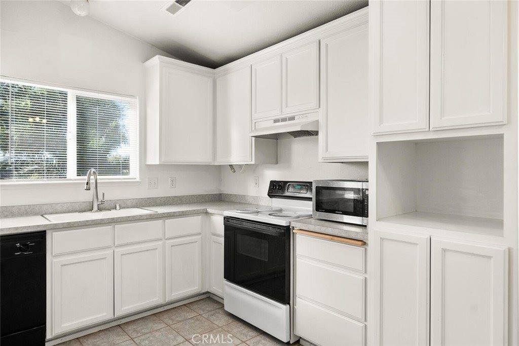 330 Houghton, Corning, CA 96021