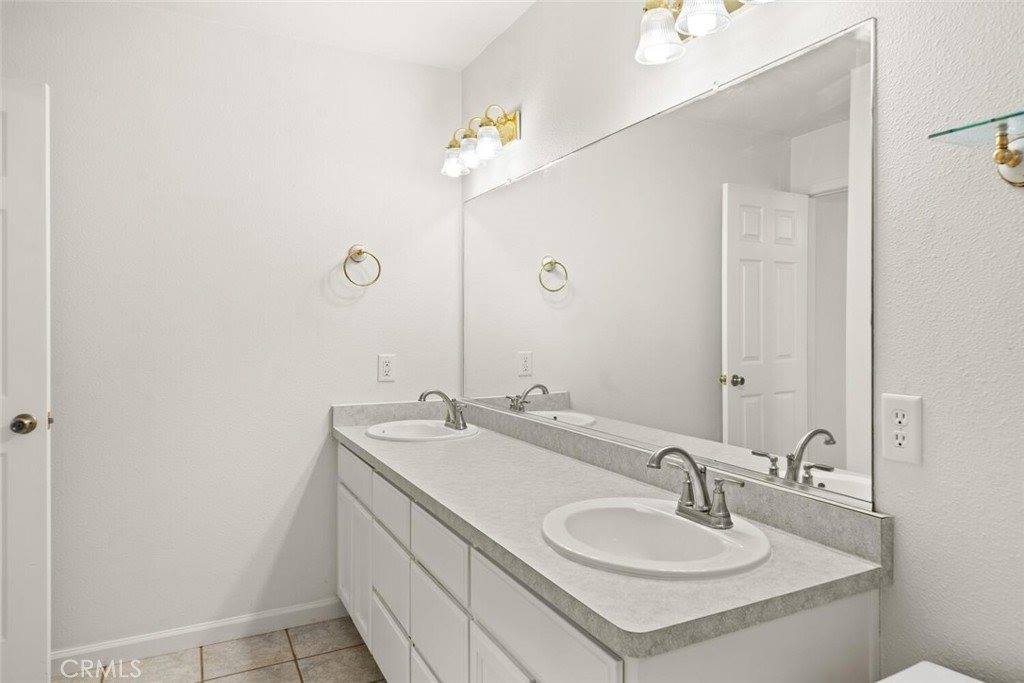 330 Houghton, Corning, CA 96021