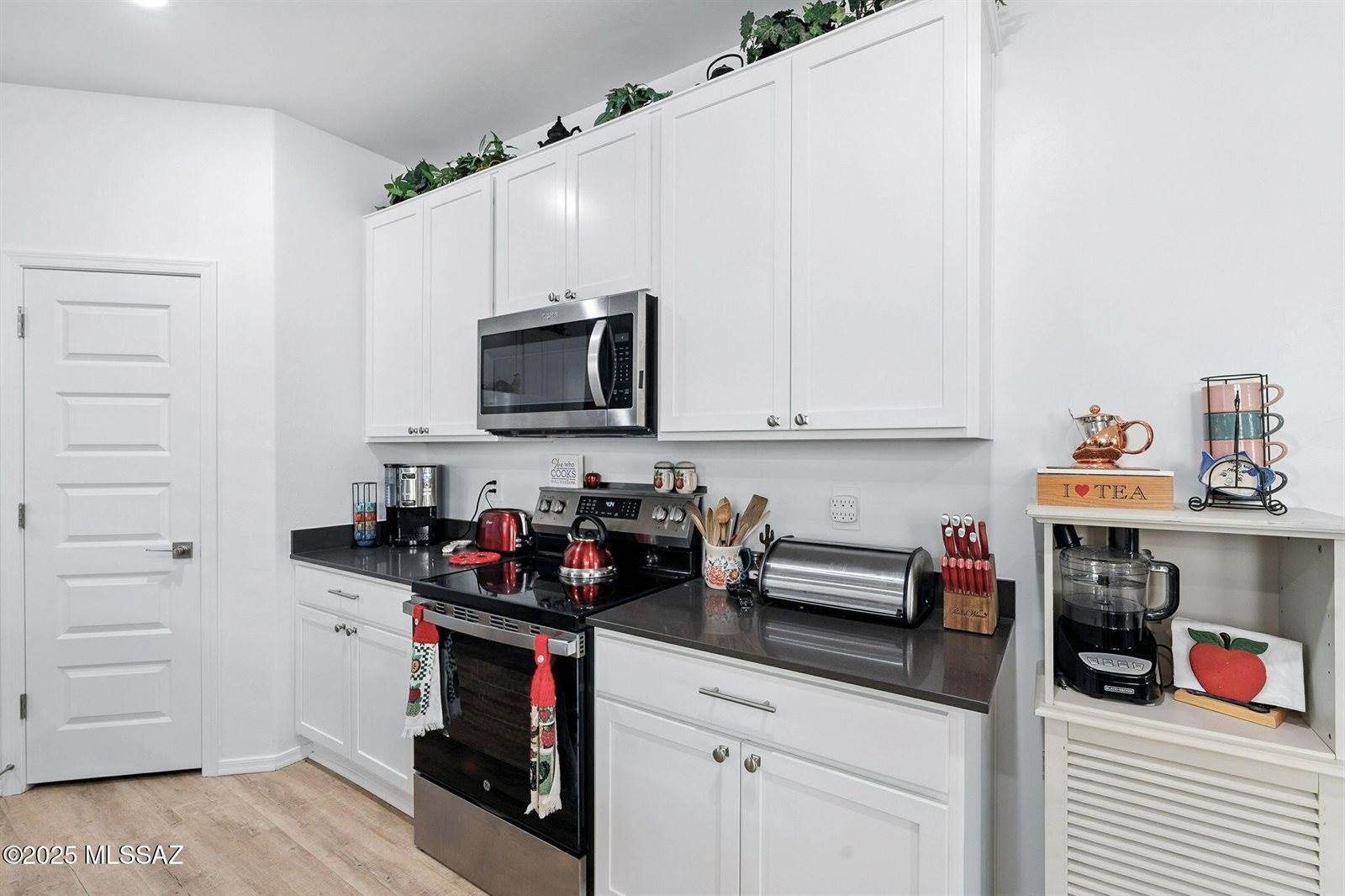 10472 West Thetford Lane, Marana, AZ 85653