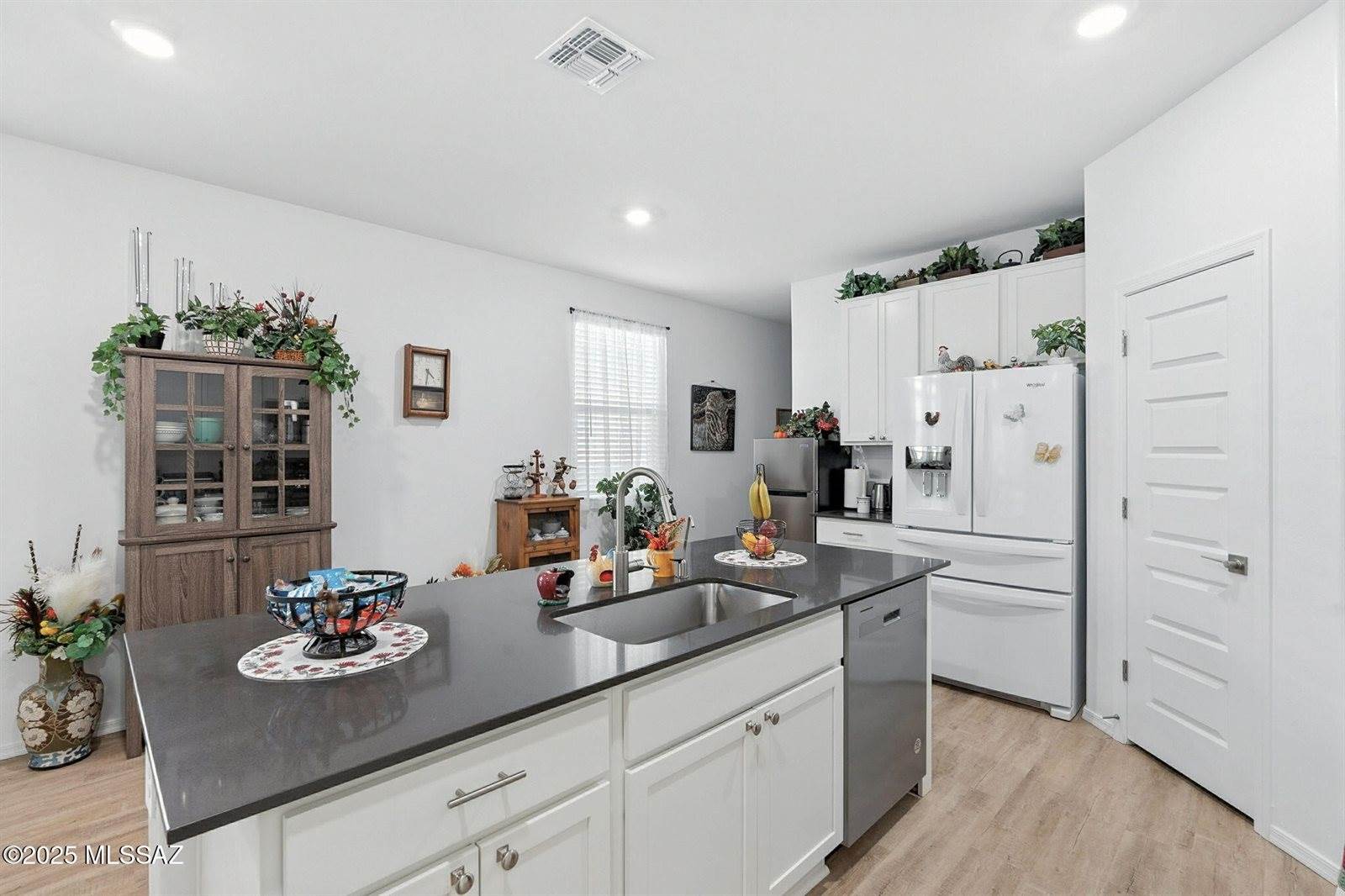 10472 West Thetford Lane, Marana, AZ 85653