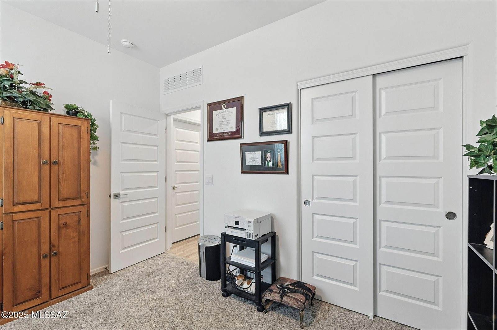 10472 West Thetford Lane, Marana, AZ 85653