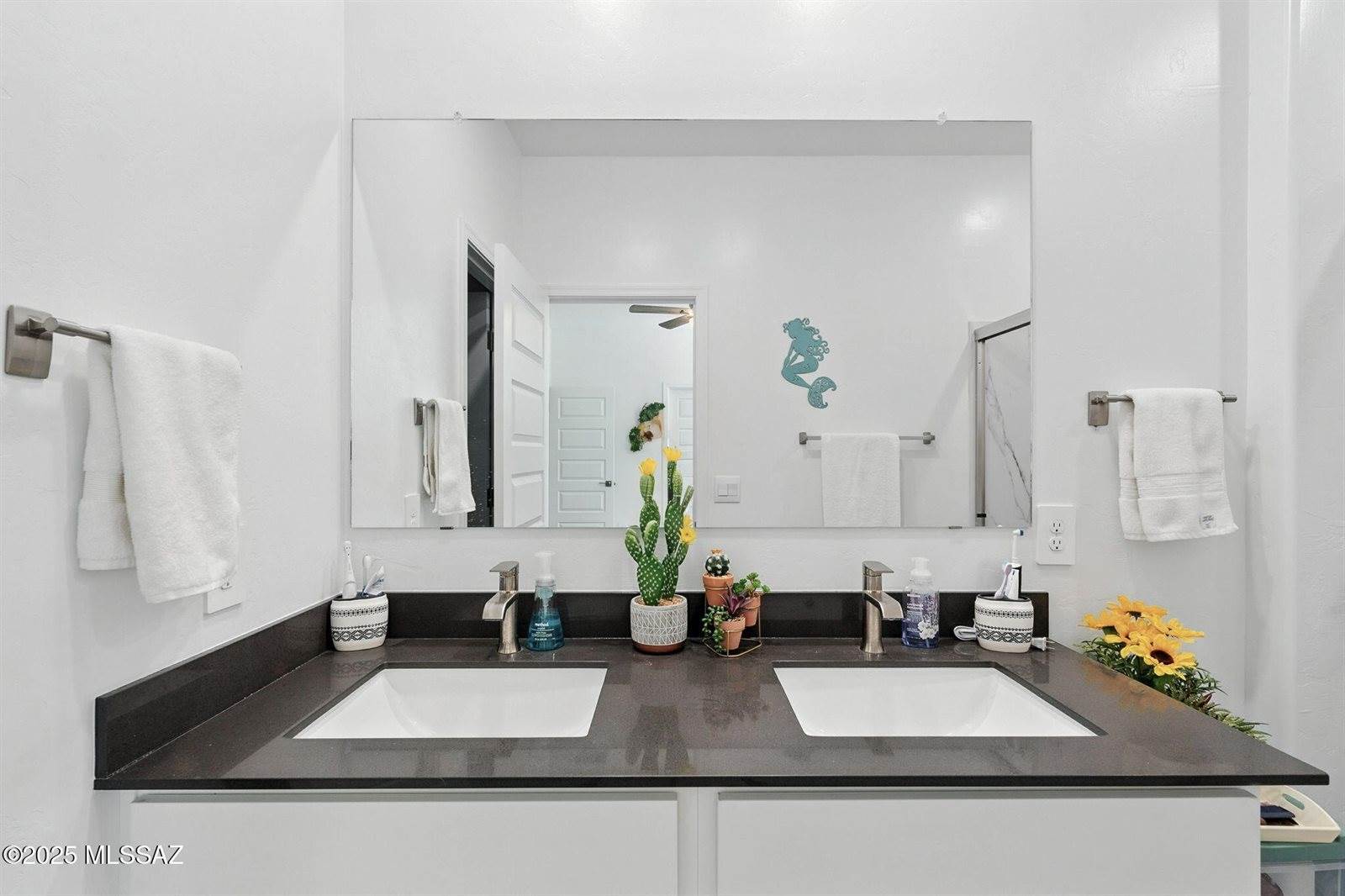 10472 West Thetford Lane, Marana, AZ 85653