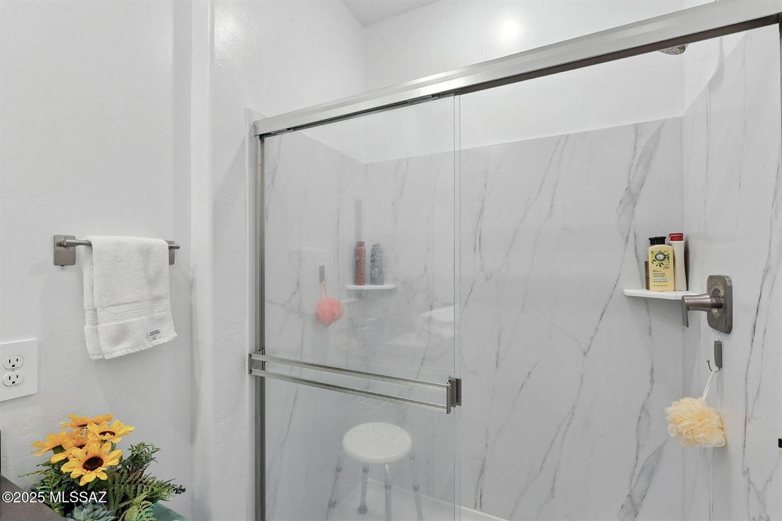 10472 West Thetford Lane, Marana, AZ 85653