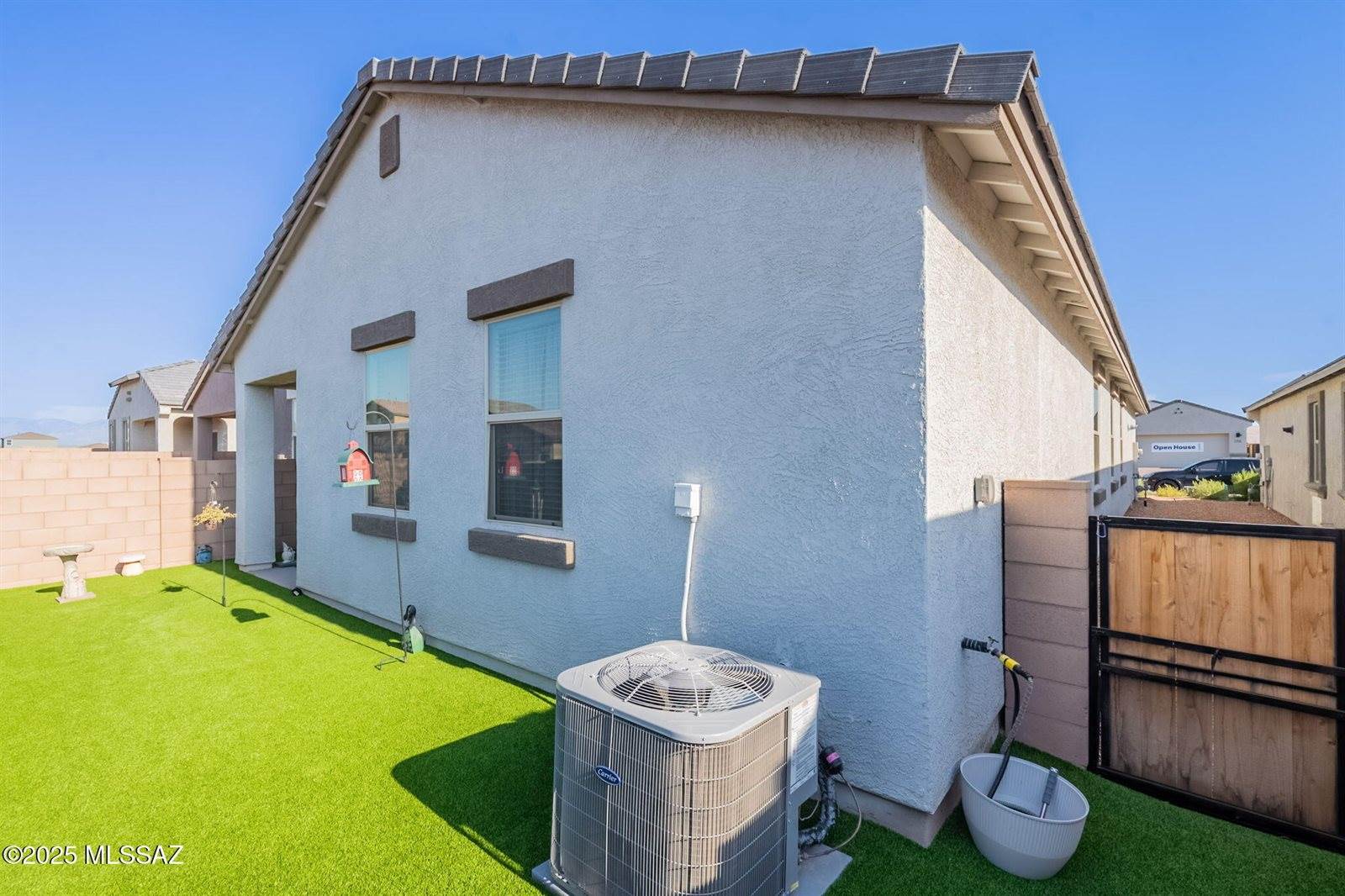 10472 West Thetford Lane, Marana, AZ 85653