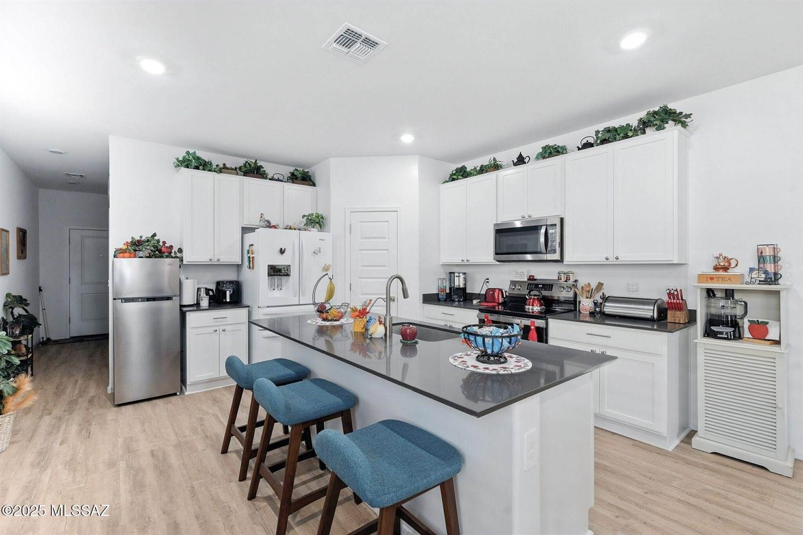 10472 West Thetford Lane, Marana, AZ 85653