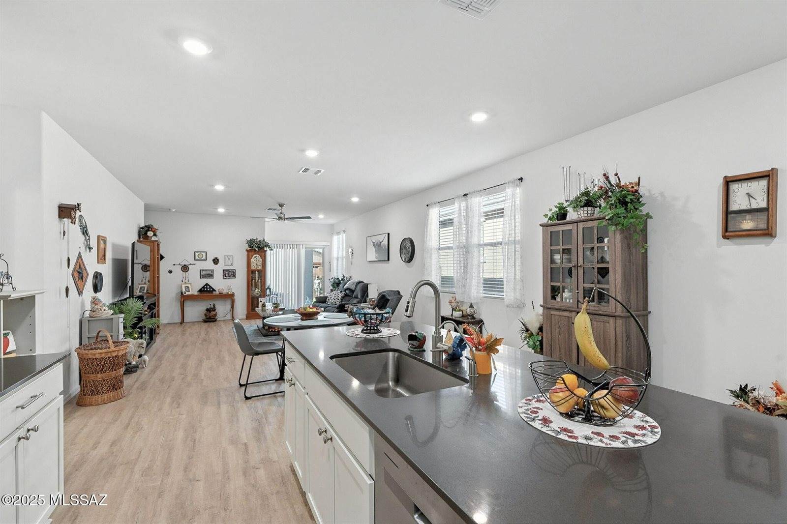 10472 West Thetford Lane, Marana, AZ 85653