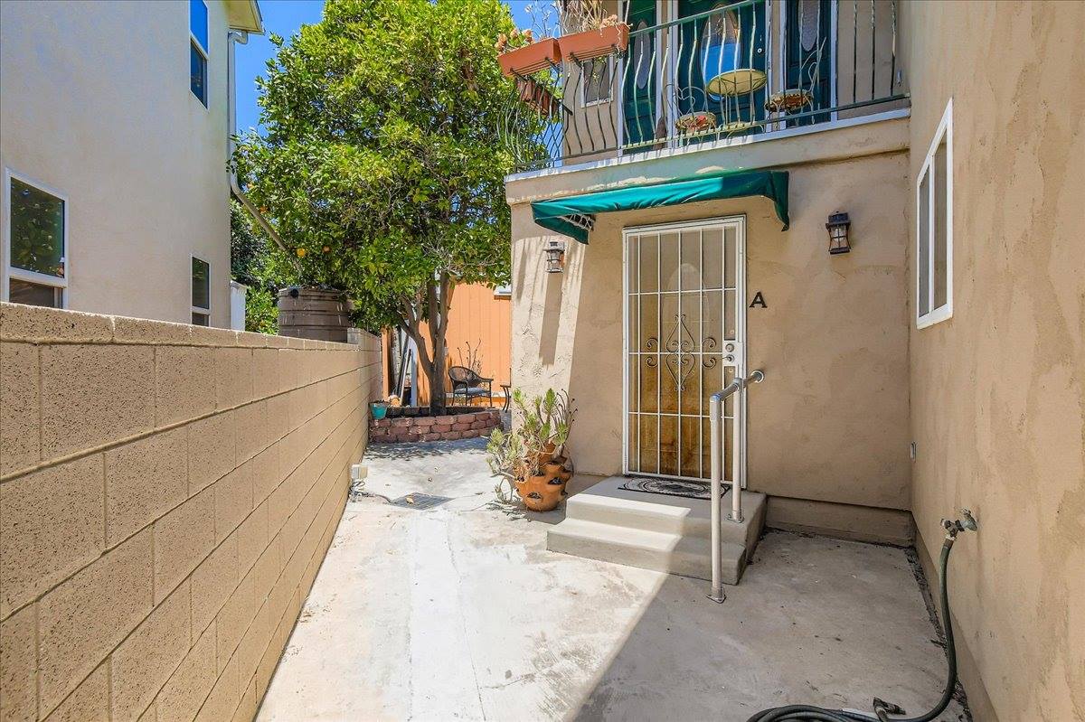 2045 Goshawk Street, San Diego, CA 92123