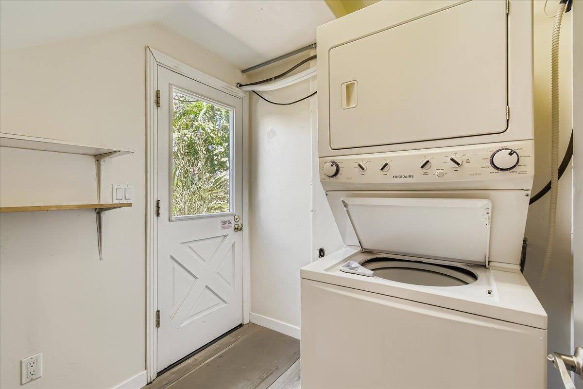 2045 Goshawk Street, San Diego, CA 92123