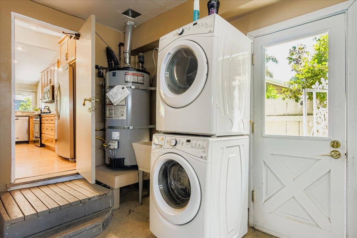 2045 Goshawk Street, San Diego, CA 92123