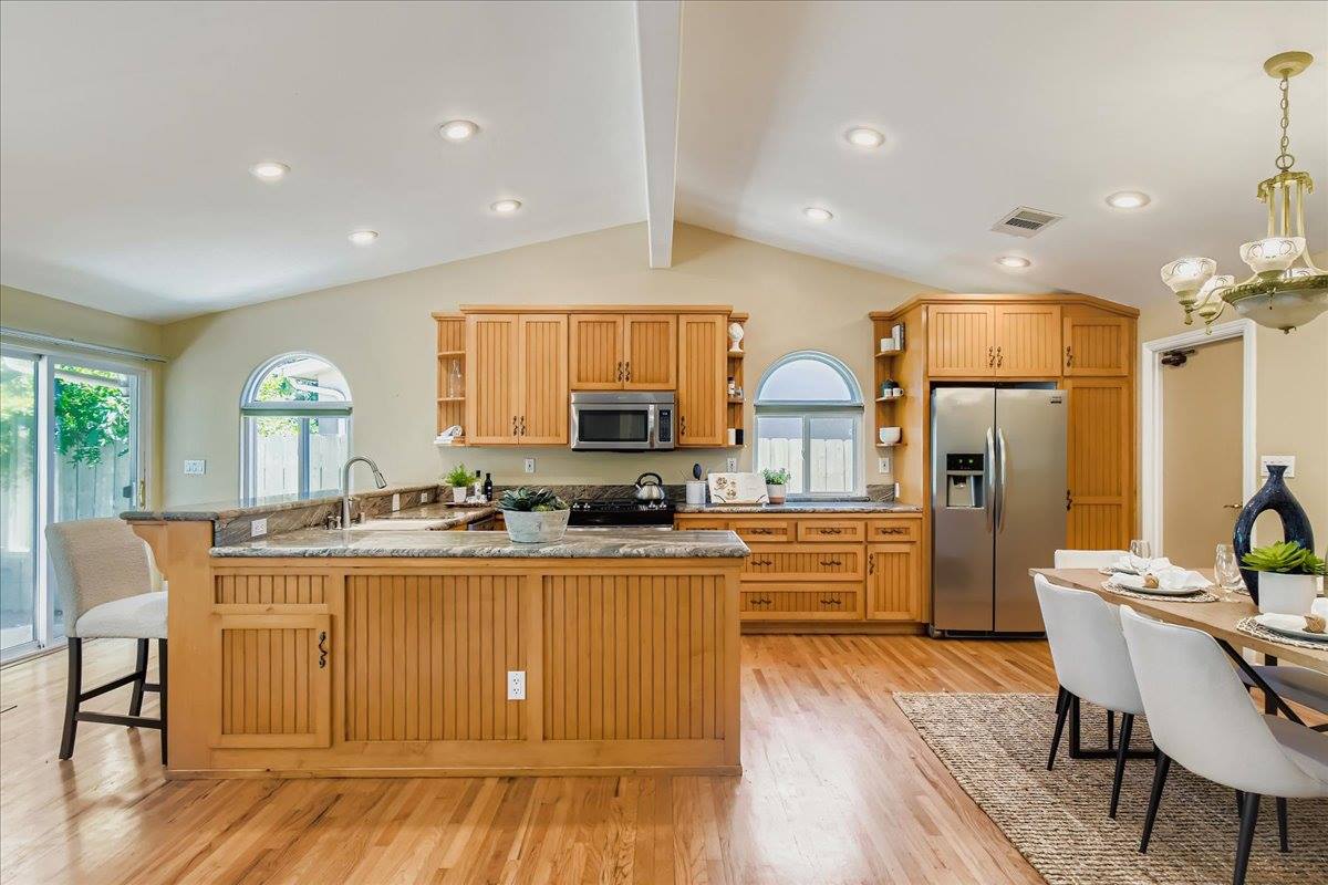 2045 Goshawk Street, San Diego, CA 92123