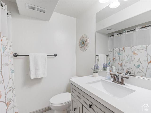 8242 North Gullane Rd, Eagle Mountain, UT 84005