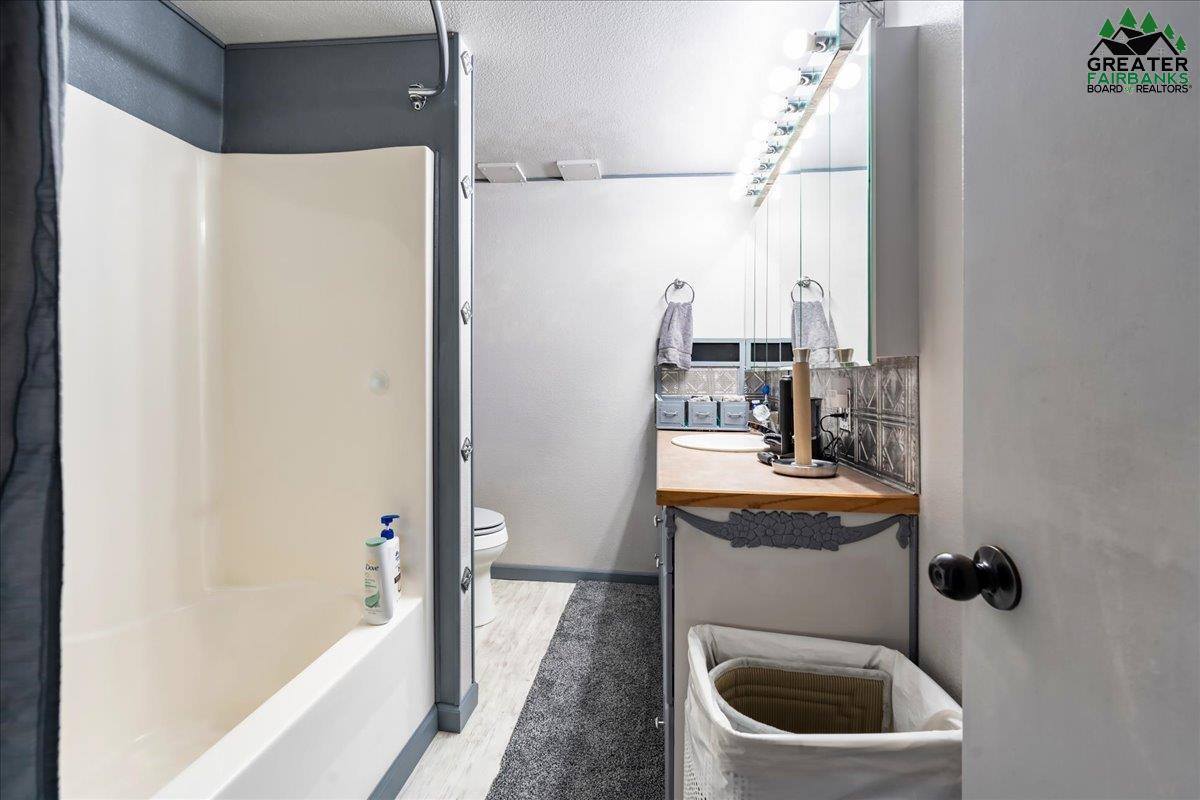 921 Old Steese Highway N, fairbanks, AK 99712