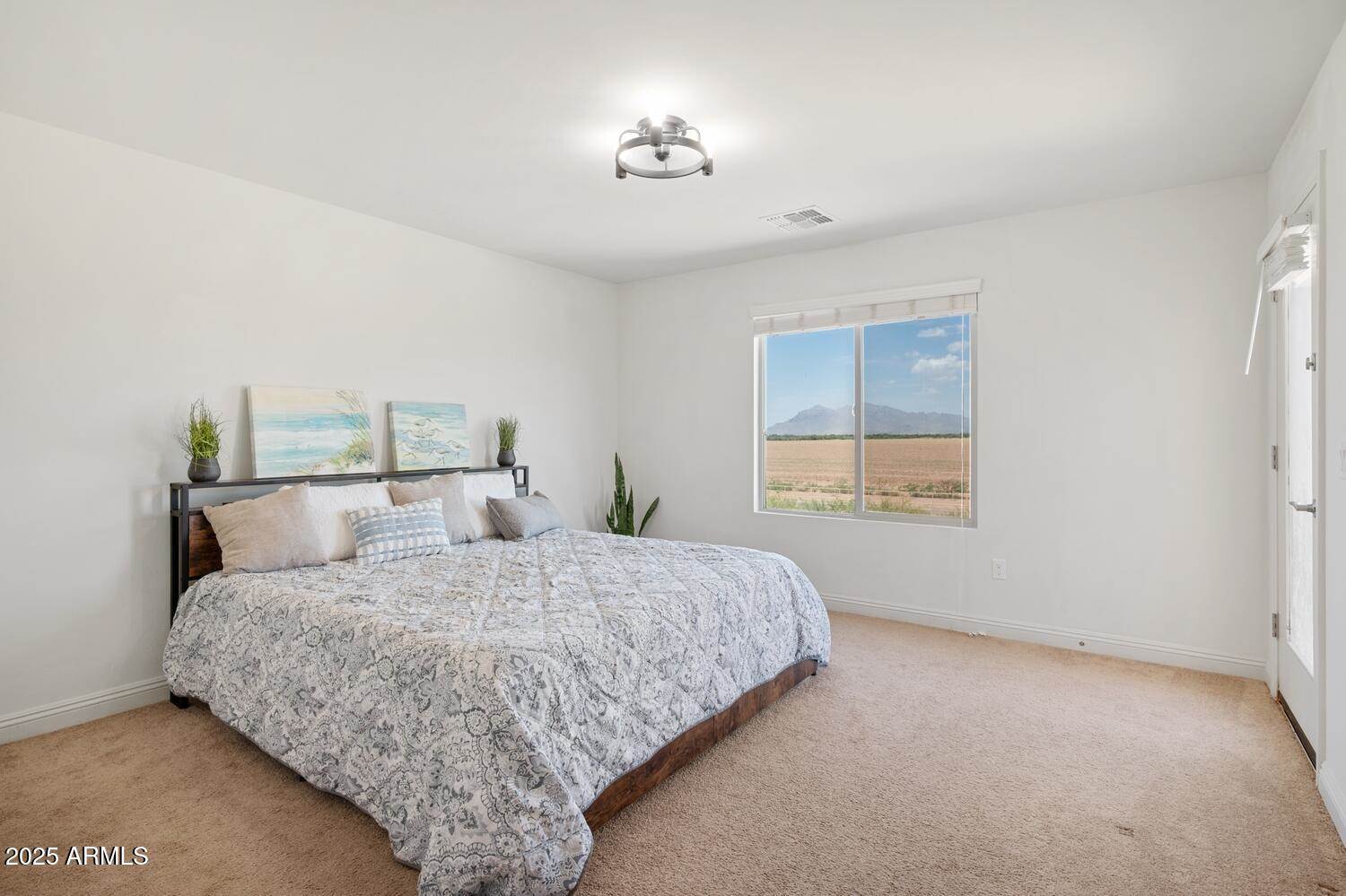 21364 East Patriot Lane, Red Rock, AZ 85145