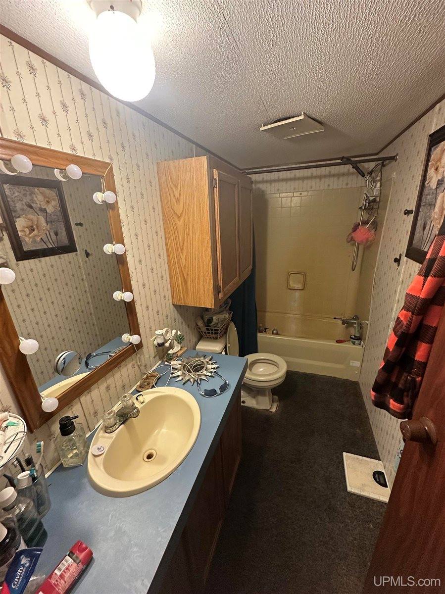 E5433 Oak Street, Au Train, MI 49806