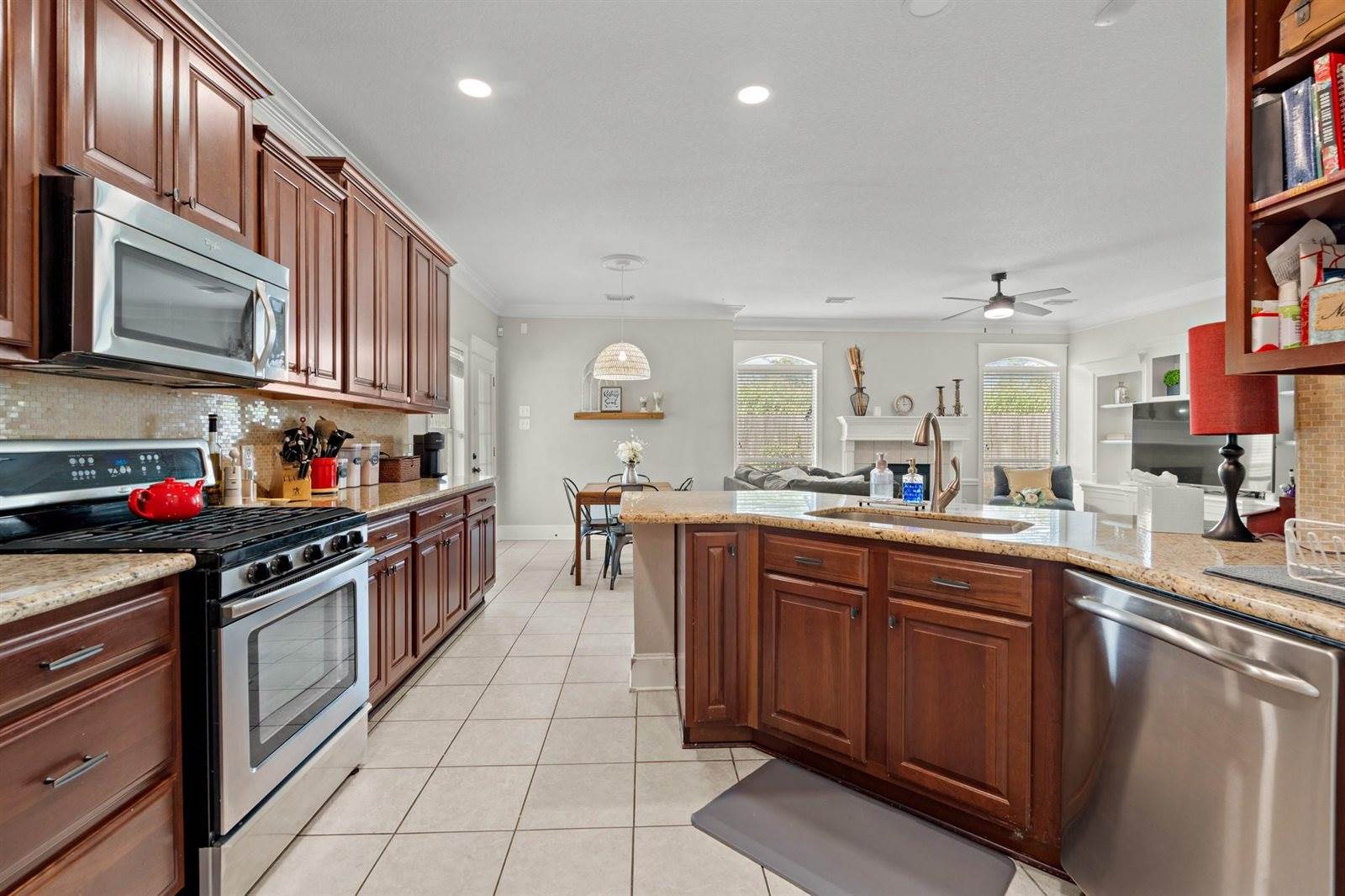 1002 Winter Green Court, Missouri City, TX 77459